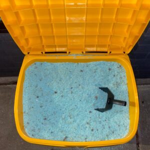 400 LB SALT BIN – FILLED WITH ECO-FRIENDLY DE-ICER